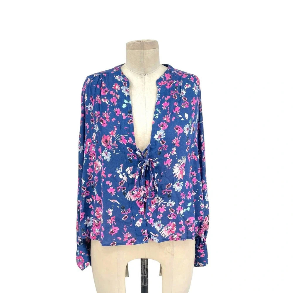 Flynn Skye Get Away Lace Up Front Blouse Blue Pink‎ Floral Print Size XS